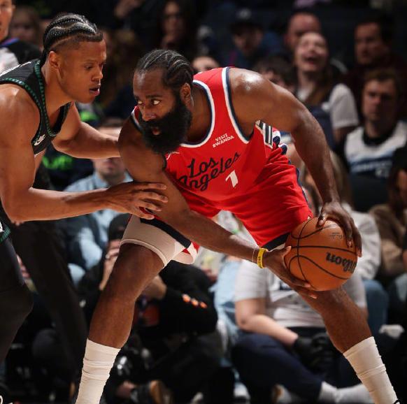 九游体育-赶走保罗，快船还是输球，过去八场比赛，快船输掉七场！