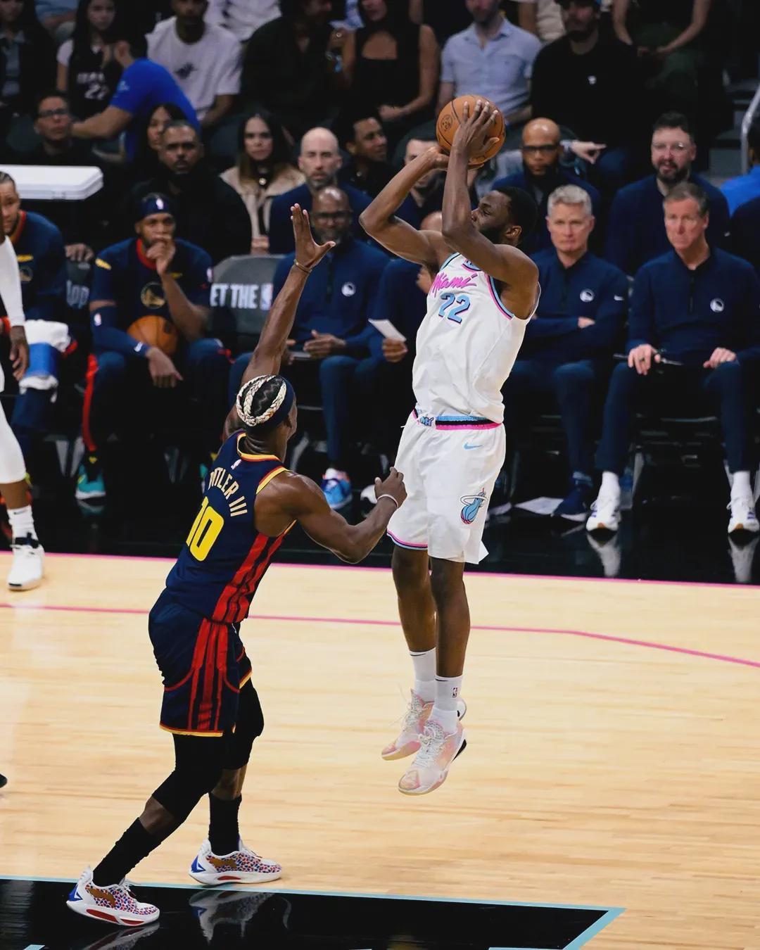 3换1！湖人再追维金斯！三个状元要合体了