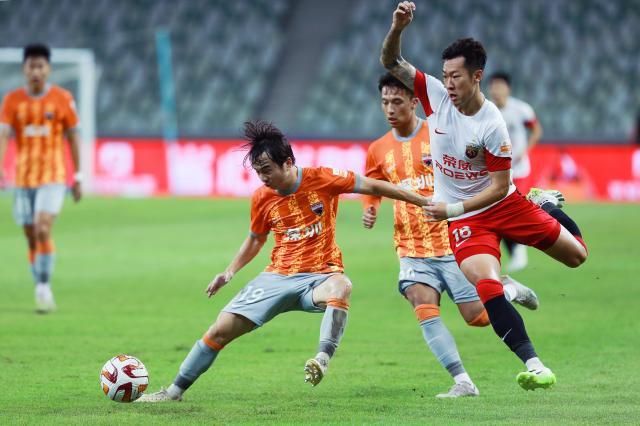 1689522870848025830.jpg 九游体育网页版-七连败!换帅难挡深圳急速下落 球员绝望无人能救