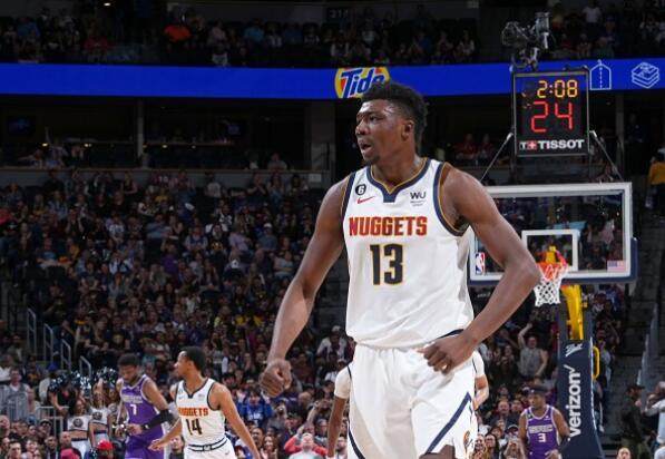 1684921055157045698.jpg 九游体育-命运反转!浓眉替身离开湖人或躺冠 首发场均14+8