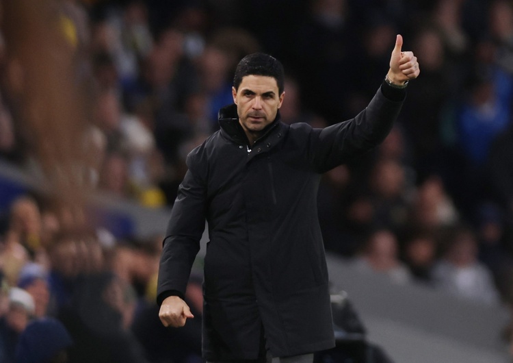 英雄联盟-早报:皇马两连败距榜首4分!