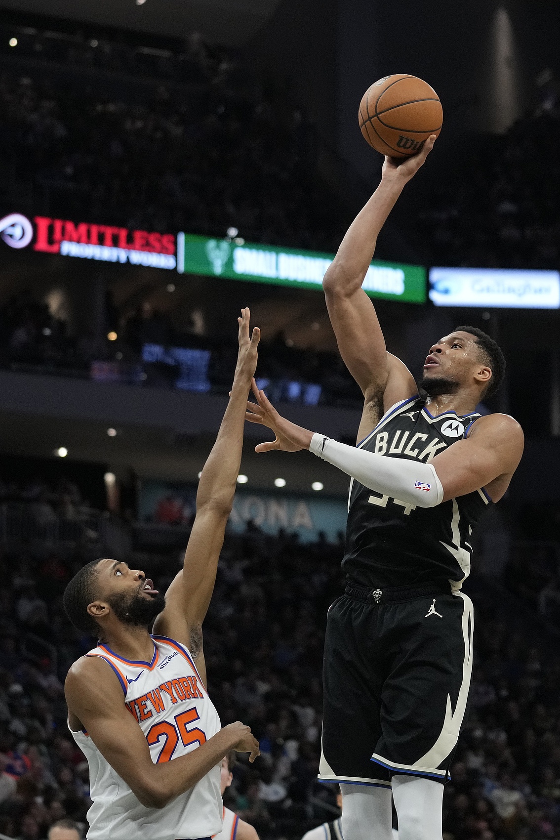 九游体育网页版-雄鹿开摆得看开拓者脸色？开拓者手握霍勒迪&amp;利拉德&amp;雄鹿3年首轮