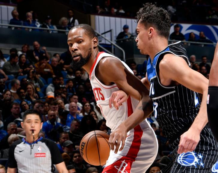 九游体育官方网站-大逆转魔术!杜兰特40+8,谢泼德再超神下去,火箭能让联盟大结局