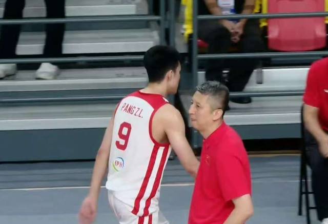 九游体育网页版-中国男篮4分险胜!焦泊乔爆发,王俊杰18分14篮板,徐昕10分